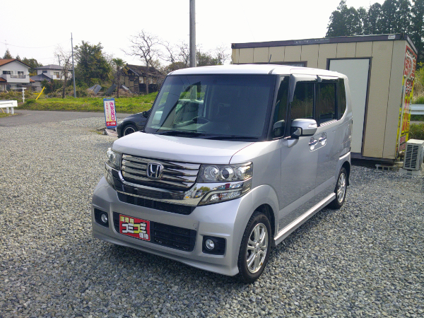 N-BOXカスタム GLパッケージ 《低価格車コーナー》 車検２年付 自社保証付 登録諸費用・R券込み タイヤ＆バッテリー現状 店頭お渡し ／ ＥＴC ナビ バックカメラ タイミングチェーンのサムネイル