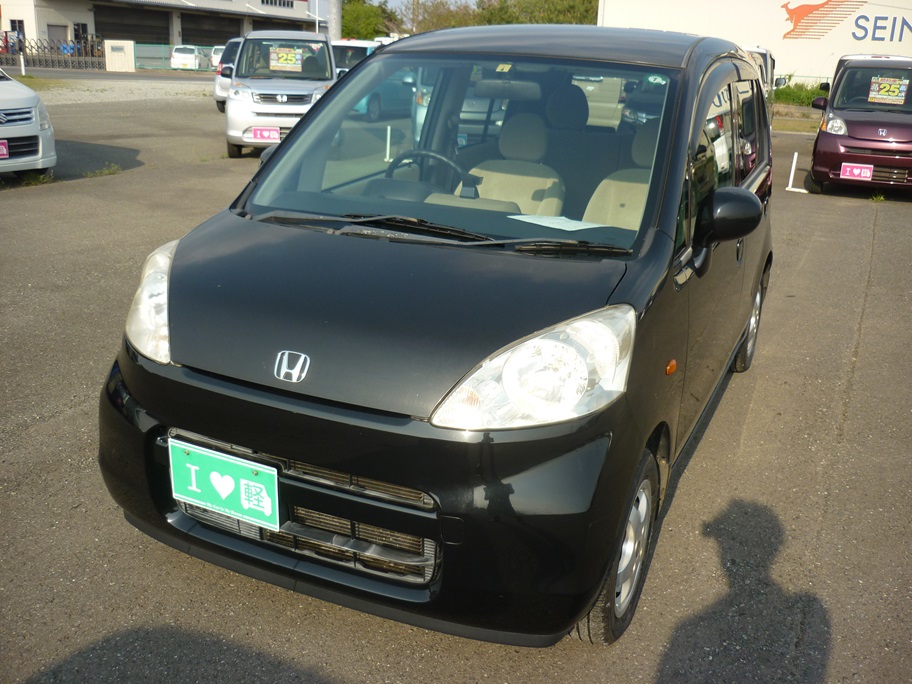 格安車ライフC タイヤ＆バッテリー現状 車検２年付 オートマ タイミングベルト交換済み 新品タイヤ付きのサムネイル