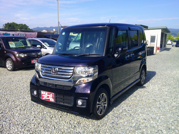 N-BOXカスタム GAパッケージ 《低価格車コーナー》 車検２年付、自社保証付、登録諸費用・R券込み、タイヤ＆バッテリー現状、店頭お渡し／ナビ スマートキー 左側パワースライドドア タイミングチェーンのサムネイル