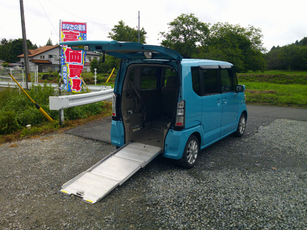 N-BOX+ 車いす仕様車 GLパッケージ スロープ ウインチ付き 新品タイヤ＆新品バッテリー付 保証３年 車検２年 修復履歴無し ＥＴＣ スマートキー タイミングチェーン 福島県内＆宮城県内陸送無料のサムネイル