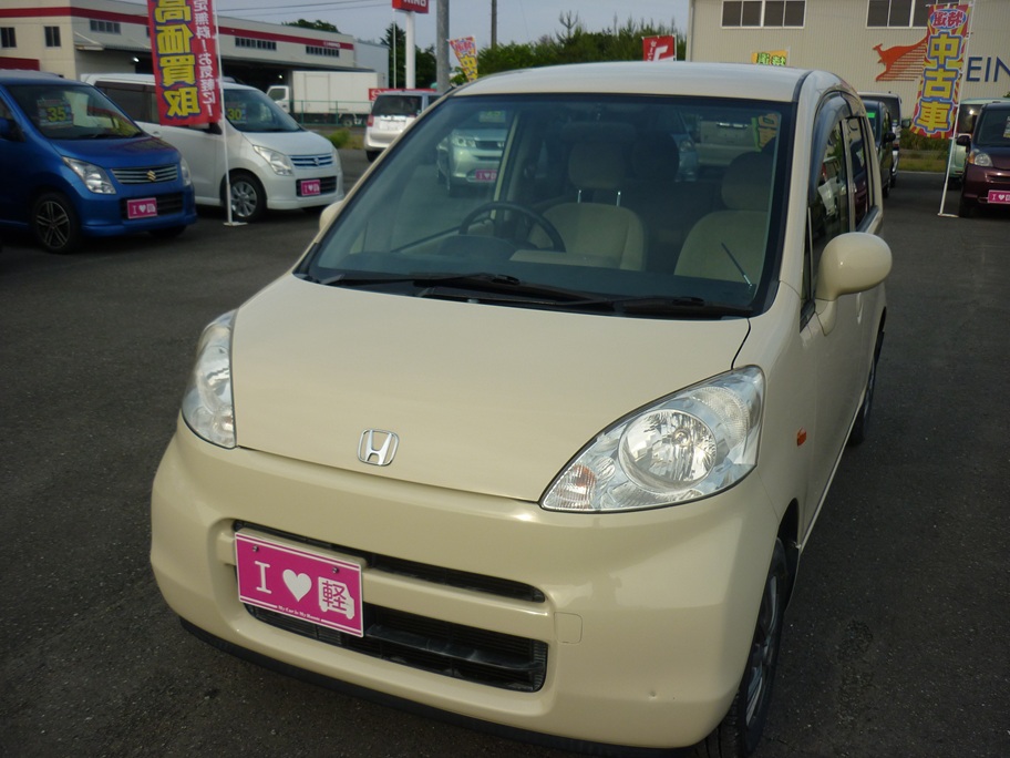 格安車ライフC タイヤ＆バッテリー現状 車検2年付 4WD オートマ デフオイル交換済み タイミングベルト交換済み 新品タイヤ付きのサムネイル