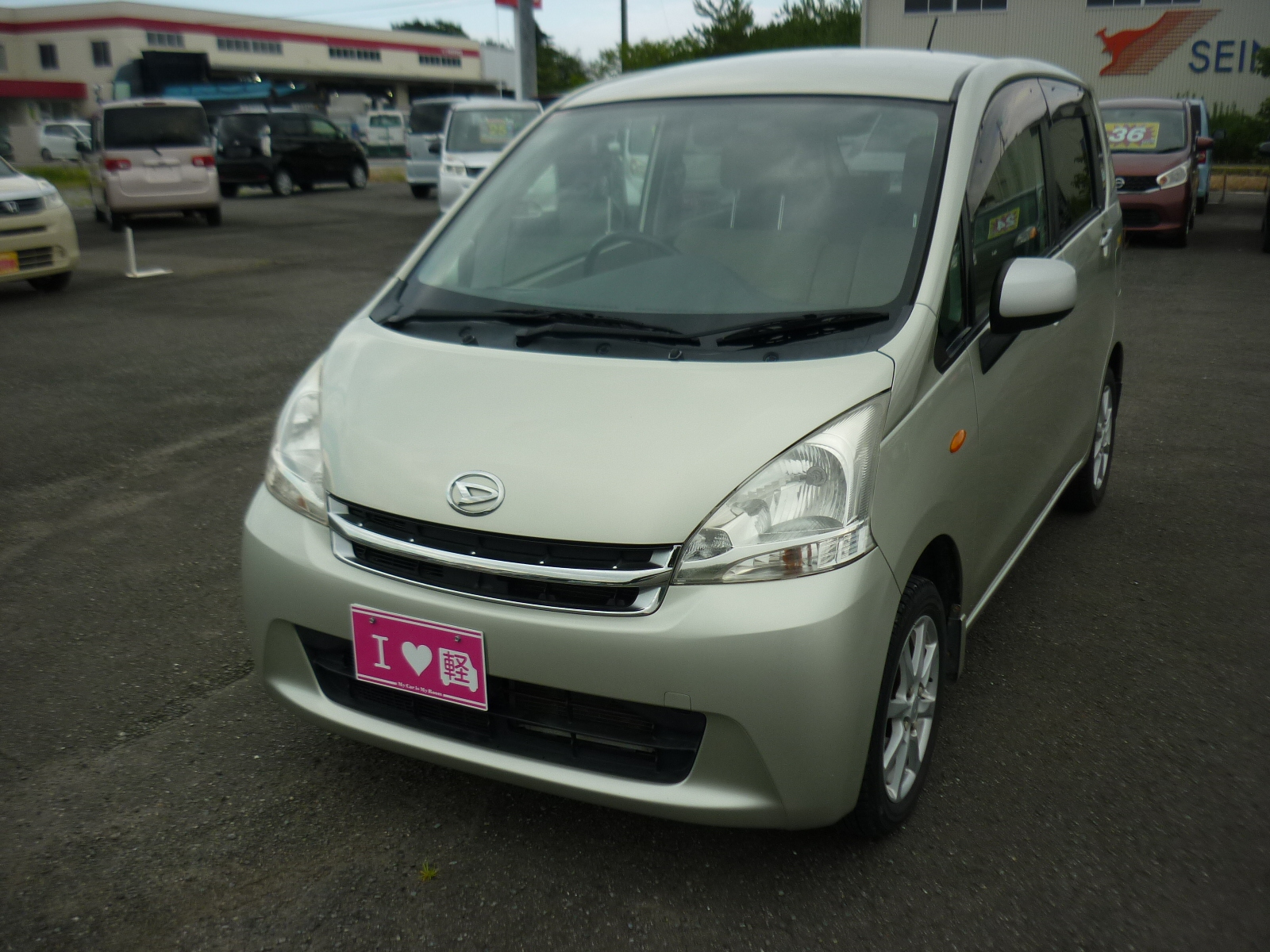 格安車ムーヴX タイヤ＆バッテリー現状 車検2年付 オートマ ウォーターポンプ・CVTフルード交換済み タイミングチェーンのサムネイル